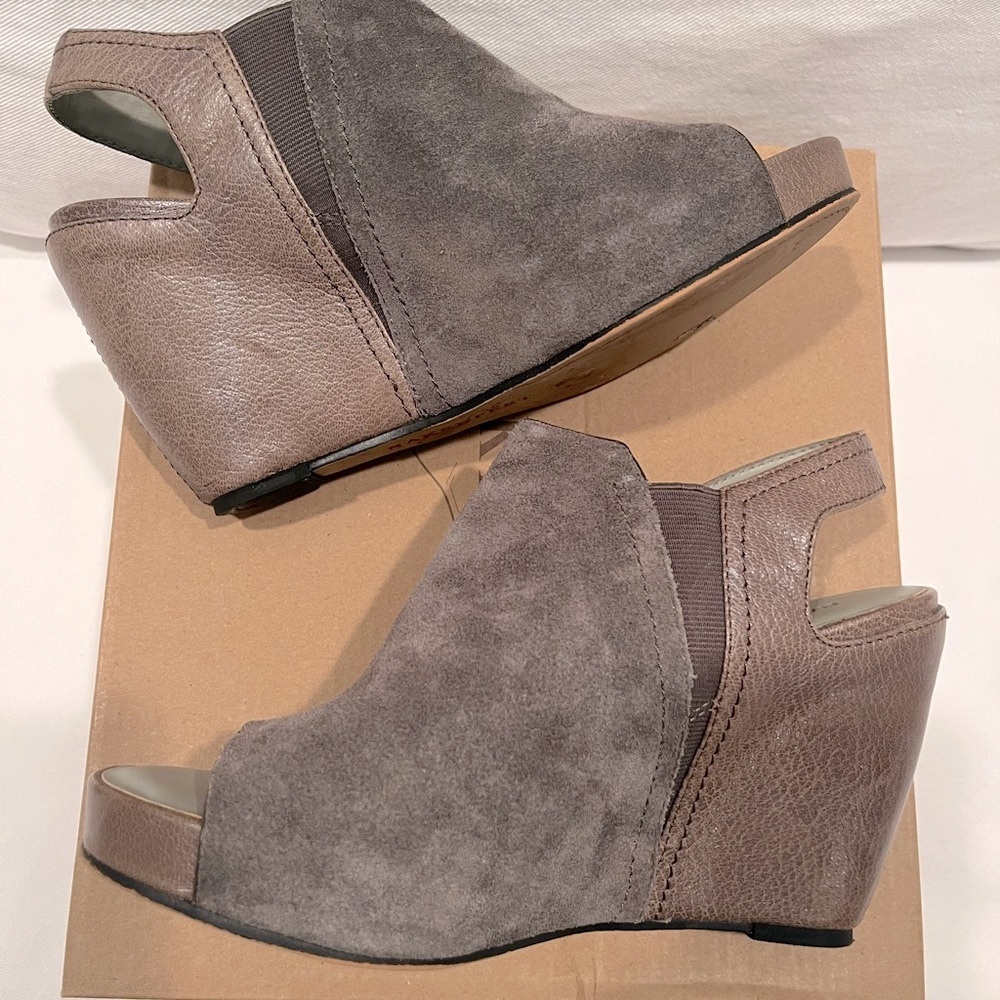 Naked Feet Gray and Silver Wedge Sandals with Open Toe Design